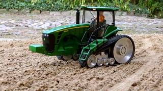 RC - Tractor , John Deere, 8330 T, 2016