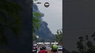 Kebakaran Melanda Gudang Pallet dan Plastik di Cikarang Kabupaten Bekasi #shorts #short #shortvideo