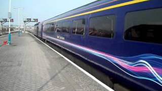 FGW train arriving at Swansea (Abertawe)