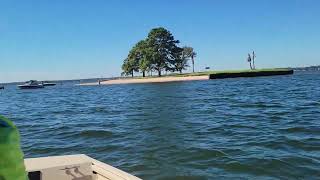 Wow look like an island let's check it out#boating #lakeconroe #beautifulday  #family