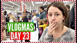 Last Minute Christmas Shopping! | VLOGMAS Day 23