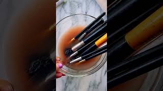 How to Clean Makeup Brushes