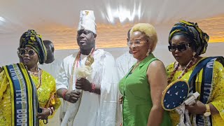 OONI OF IFE PRAYS FOR YEYE BOBAKEYE MEMBERS AS HE WELCOMES THEM IN HIS PALACE