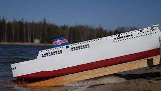 polferries prom Mazovia wodowania modelu 1:200