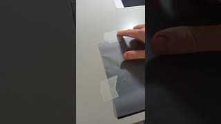 O uso da fita adesiva para transferência de papel vegetal para outro papel