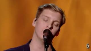 George Ezra performing Bob Dylan's "Don't Think Twice It's All Right" on Taratata