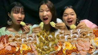 Different types of foods ,Mo:Mo ,panipuri, eggs,Current noodles and Sausage ||Mukbang video||😋