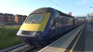 Off lease HST set 43125 and 43128