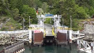 Approaching Pender Island on BC Ferry "Salish Eagle" - ihikebc.com