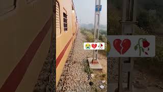 💔Mohabbat to Mohabbat hai 😭#sadsong #sad #sadstatus #viral #shorts #train #indian