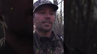 The Bone Collector | Mundt vs Bears | QuickShots | MyOutdoorTV