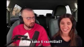 Ariana se uči voziti avto