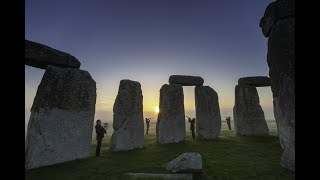 Stonehenge walk around