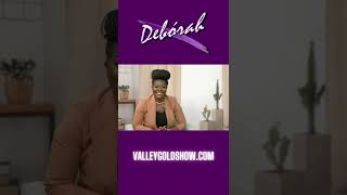 Debórah talks with Winefred Neheah about the beauty standards of America. #blackbeauty #shorts