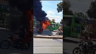 Se incendió bus del Siva