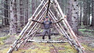 Bushcraft shelter build part 3 : Day building at the shelter at Contin.