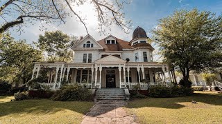 Abandoned Victorian Mansion in the South Left Everything Behind in the 80s