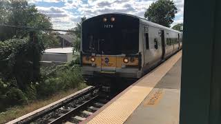 LIRR M7 arriving and departing at Auburndale.