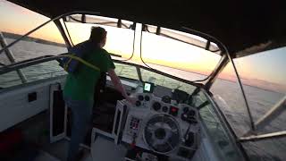 Four Winns 245 Vista Autopilot Cruise Long Island Sound - Nice clip, it doesn't get better than this