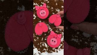 Piggies in the mud 🐷🤎 #cupcake #cakedecorating #baking #cakeart #cutefood #piggy #shortsfeed