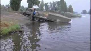 Stavba pontonového mostu - Construction of Pontoon Bridge by Czech Army