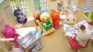 Doctor Pretend Play | Sylvanian Family Country Clinic Playset| YapiTV Toys