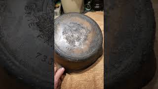 #castironlife #castiron #thrifty #fleamarket #thriftytreasures #cooking #kitchen #thriftyadventures