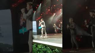 98 Degrees - Disney's Epcot 2019