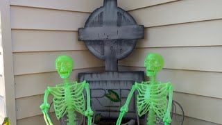 Halloween Decor Tour l  Decorating the front yard 🎃👻