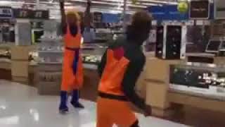 Naruto VS Goku Wal-Mart street fight