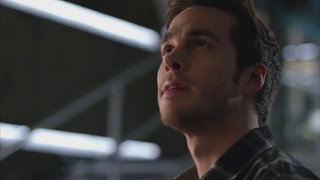 2x16 Kara & Mon-el #6