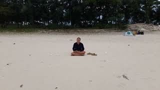 (01) Sitting in meditation