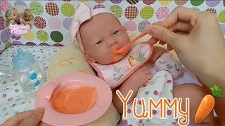 JC Toys La NewBorn Baby Olivia 1st Time Trying Creamy Carrots Sauce🥕😋Cooking + Feeding + Changing