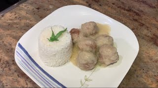 ALBÓNDIGAS EN SALSA DE CEBOLLA