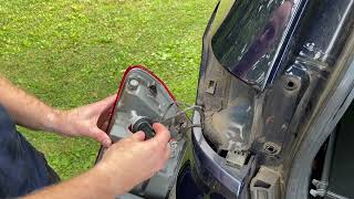 How to fix FAST / Hyper Car Blinker  ( Jeep Grand Cherokee Turn Signal Replacement)