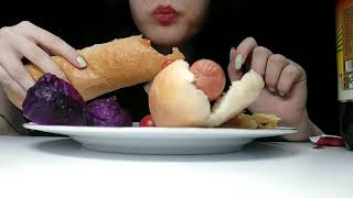 asmr Irani/hotdog/موکبانگ ایرانی/خوردن هات‌داگ /ای اس ام آر