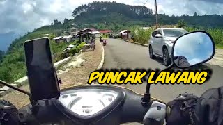 Melihat Danau Maninjau Dari Puncak Lawang