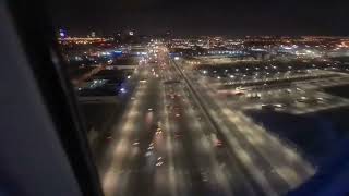 Fly Dubai Landing at Dubai Airport #flydubai #dubai