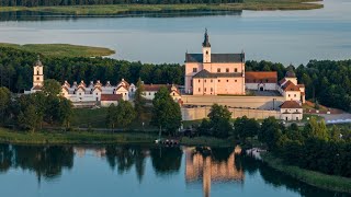 Pokamedulski Klasztor w Wigrach, jezioro Wigry, Wigierski Park Narodowy z lotu ptaka