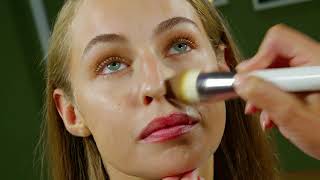 Beauty How To. Skin perfecting beauty with La Mer makeup