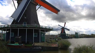 Amsterdam Zaanse Schans Windmills_thePlanetraveler S02E02