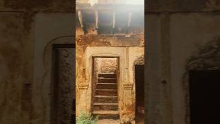 100 years old haveli in the village 🤯 #trending #youtubeshorts #dailyvlog #shortvideo #travelvlog