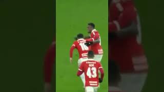 Gol do Edenilson contra o Independiente Medellín. Gol do Internacional.