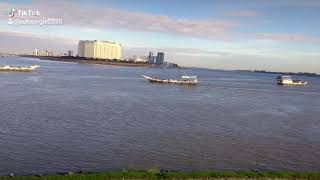 ferry cross the mekong river phnom penh 2021 ✌️🇰🇭✌️