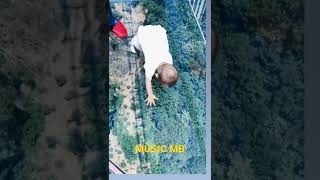 BABY WALKING ON GLASS FROM HEIGHT #trending #baby #shorts #viral #funnywalk #FUNNY #reelsvideo