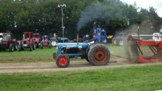 tractor pulling pickering