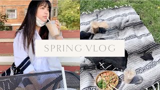 VANCOUVER VLOG | Picnic by the Water, Cafe, and Neighbourhood Walks