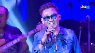 ချစ်ကောင်း - အဆိပ်ရေအပြည့်နဲ့ပုံး (Live)