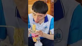 Vlog #1 Mukbang with Khiêm at Nha Trang University #mukbang #noodles