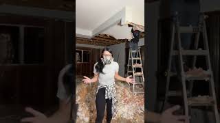 Did anyone else see Ryan almost knock me out with that piece of ceiling….? #fyp #fixerupper